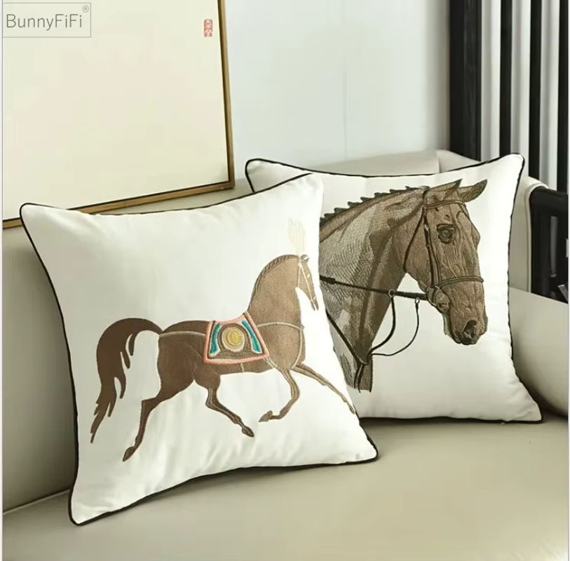 China Art Horse Stickerei Kissenbezug aus Baumwolle und Leinwand mit geometrischem Design, B/T/H: 45 x 45 x 45 cm - Bild 2