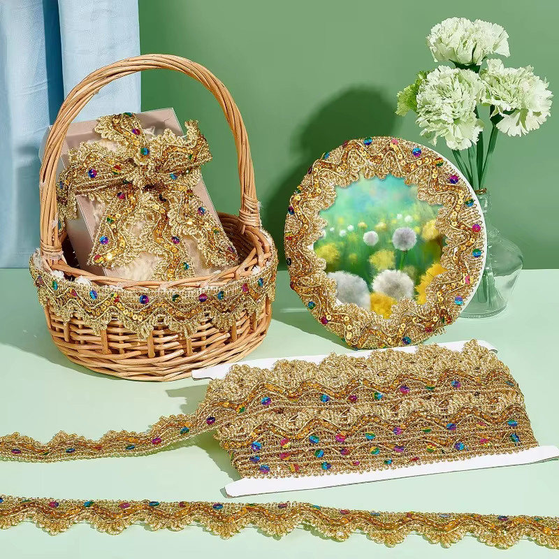 Goldener Pailletten-Spitzenbesatz mit Perlen und metallischem Vintage-Effekt, Breite: 3,81 cm, Länge: 8,96 m - Bild 2