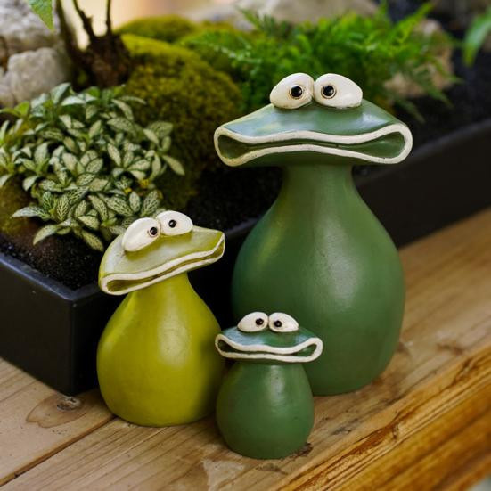 Bunte Big Mouth Frosch Familie Figur aus Harz als wasserdichtes Gartenornament im Cartoon-Design - Bild 2