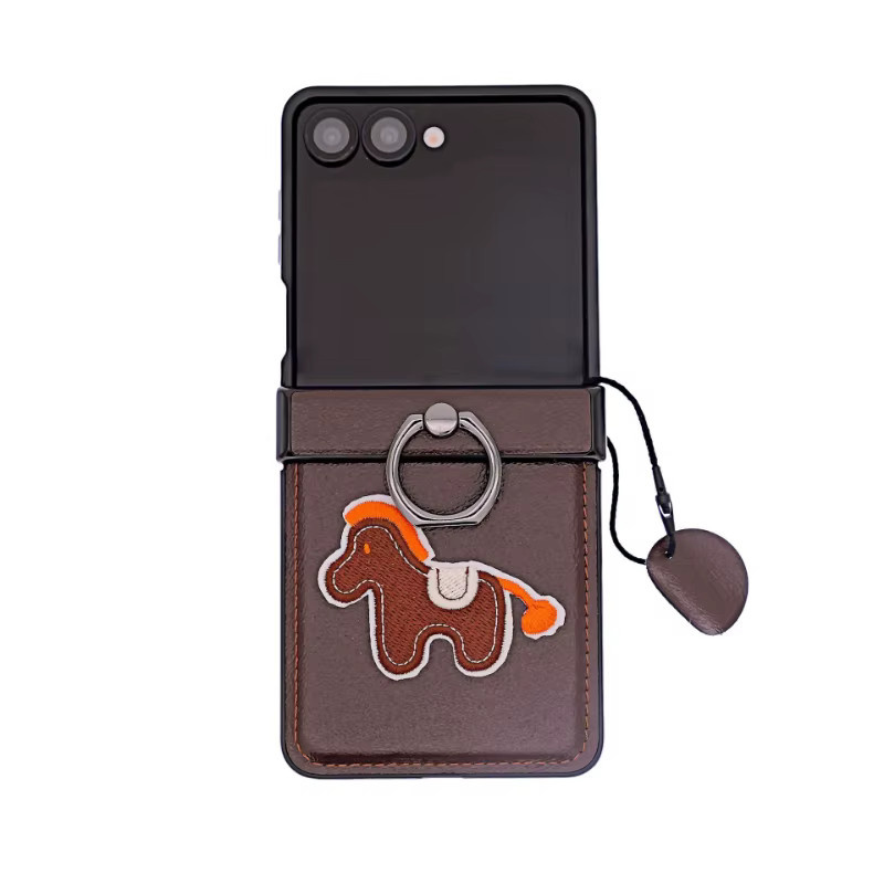 Premium PU-Leder Handyhülle mit Pferde-Stickerei für Samsung Galaxy Flip 8, 7 FE, 6, 5 und 4 in Schwarz mit Fingerringhalter - Bild 5