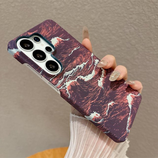 Luxus Kevlar Handyhülle mit Wellenmuster für Samsung Galaxy S25 Ultra, S26 Ultra, S24 Plus, S23 FE und S23+ in Multicolour mit MagSafe Unterstützung und dünner PC-Hülle - Bild 1