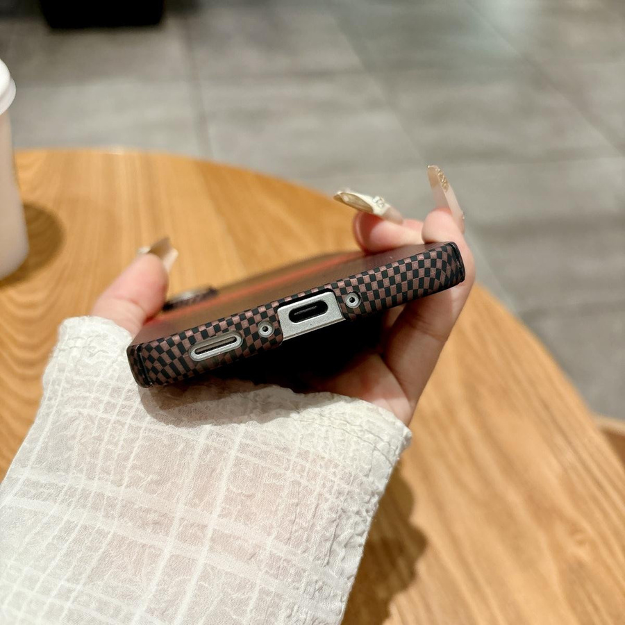 Magnetische Samsung Galaxy Schutzhülle mit Kohlefaser-Textur in Schwarz für S26 S25 S24 S23 S22 Note 20 Ultra 10 Plus A17 A15 A56 A16 55 - Bild 1