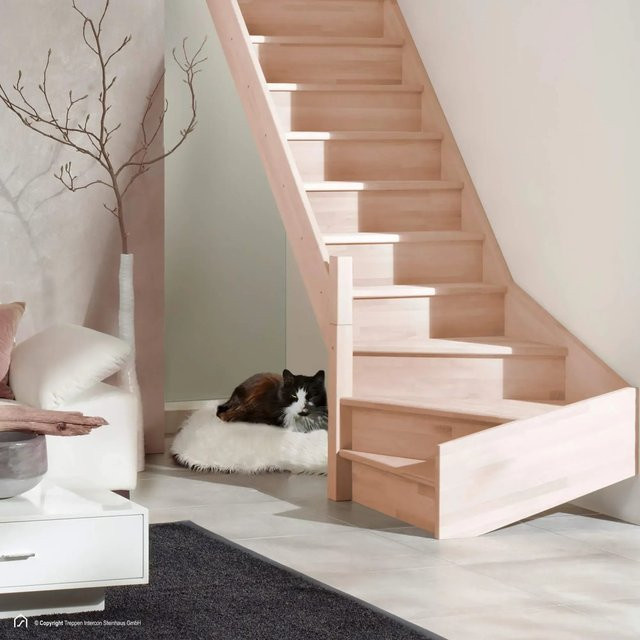 Treppen Intercon Holztreppe Casablanca Raumspartreppe aus Buche Massiv Naturbelassen Linksgewendelt mit Setzstufen, Farbe: Beige, Breite: 80 cm - Bild 1