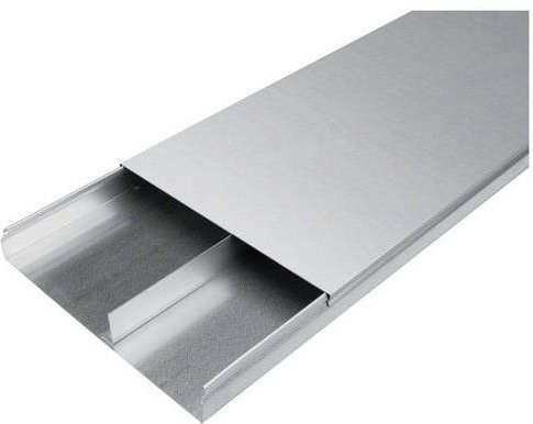 Hager Elektro-Sockelleistensystem UK340482 in Silber, Länge: 2000 mm - Bild 1