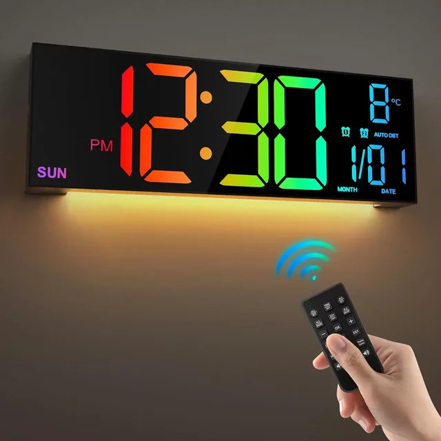 WOKLOK Digitale LED Wanduhr mit Fernbedienung, 41,15 cm große digitale Uhr in Schwarz mit 8 RGB-Farben und Doppelalarm - Bild 1