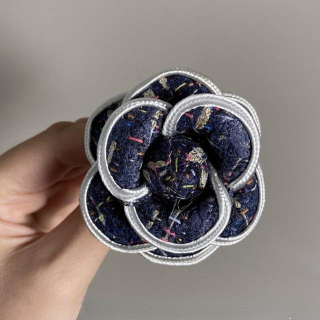 YIRAN Jewelry Brosche Kamelienblume, Stoff, navy blau, Damen - Bild 1