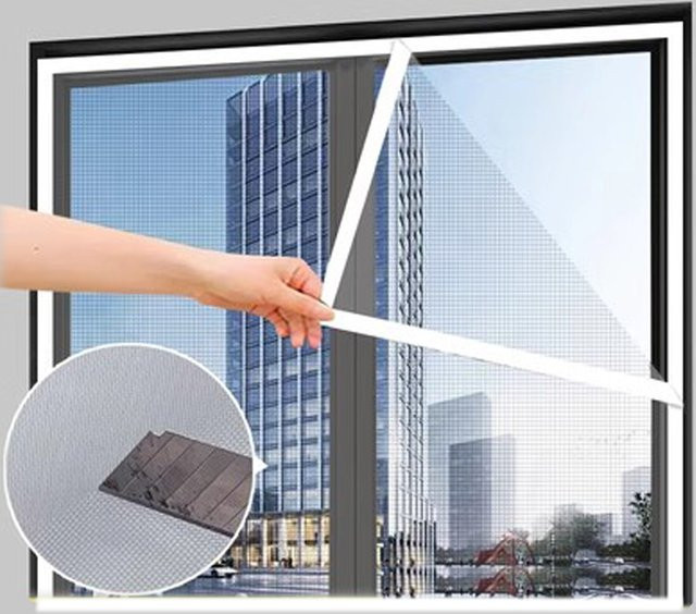 Selbstklebendes Anti-Mücken-Fensternetz von LOVRTRAVEL als Insektenschutz für Fenster und Türen - Bild 1