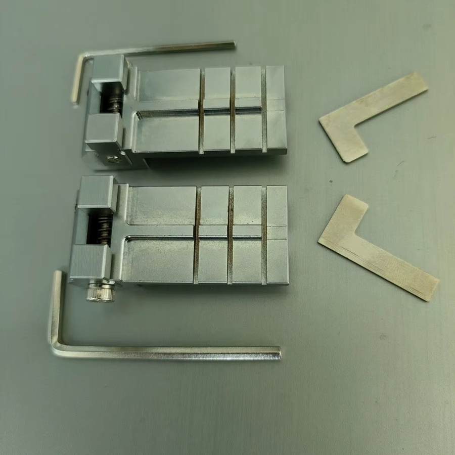 OLOEY Multifunktionale Universal Schlüssel Spannvorrichtung in Silber für manuelle Schlüssel-Schneidemaschinen und Schlosserwerkzeuge - Bild 2