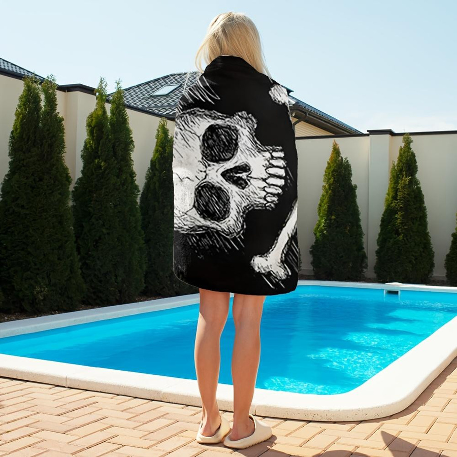 Strandtuch aus Mikrofaser mit Totenkopf-Motiv von JMG Household Supplies, Schwarz, Breite: 50 cm, Höhe: 100 cm - Bild 2