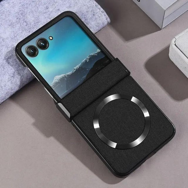 MagSafe Magnetische Kabellose Lade-Scharnierhülle für Motorola Moto Razr 60 50 40 Ultra in Schwarz mit Stofftextur und stoßfester Hartschale - Bild 1
