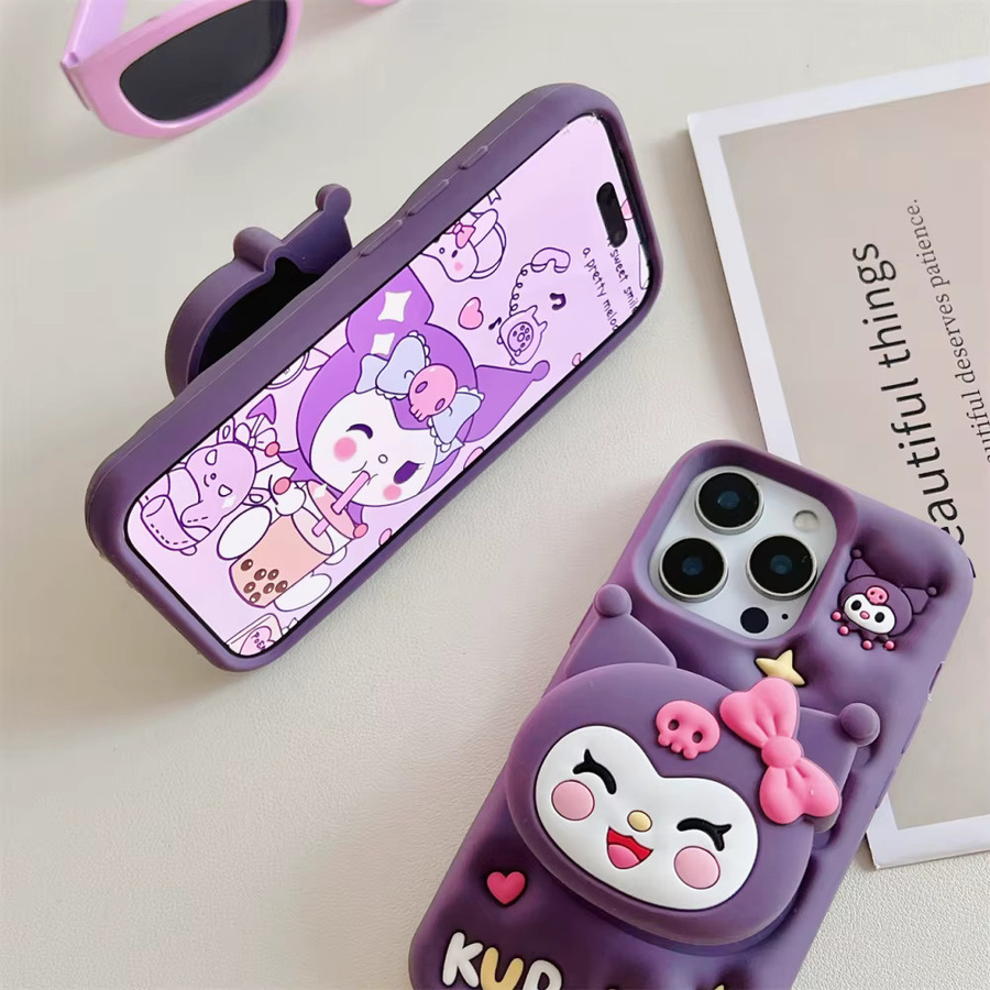 Sanrio Kuromi Handyhülle aus weichem Silikon mit 3D-Standhalter für iPhone 12 bis 17 Pro Max Plus in Lila - Bild 3