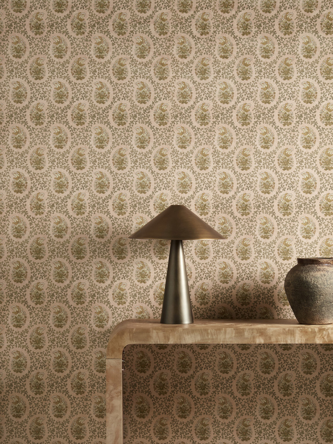 Harlequin Tapete Paisley Grounded in Pink und Beige mit abstraktem Botanical-Design aus Vlies - Bild 1