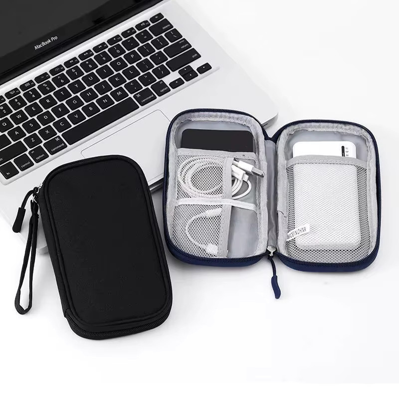 JETTING Wasserfeste Reisekabeltasche als Organizer für Ladegeräte, Datenkabel und digitales Zubehör - Bild 4