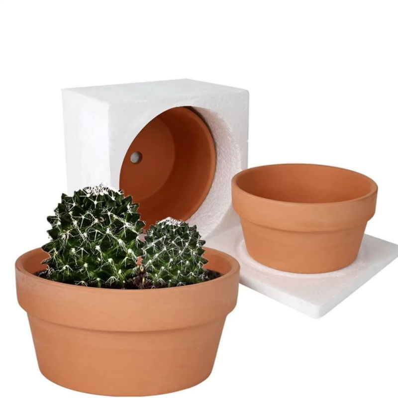 Set aus 3 flachen Terrakotta-Blumentöpfen aus Ton mit Drainageloch, Farbe: Braun - Bild 3