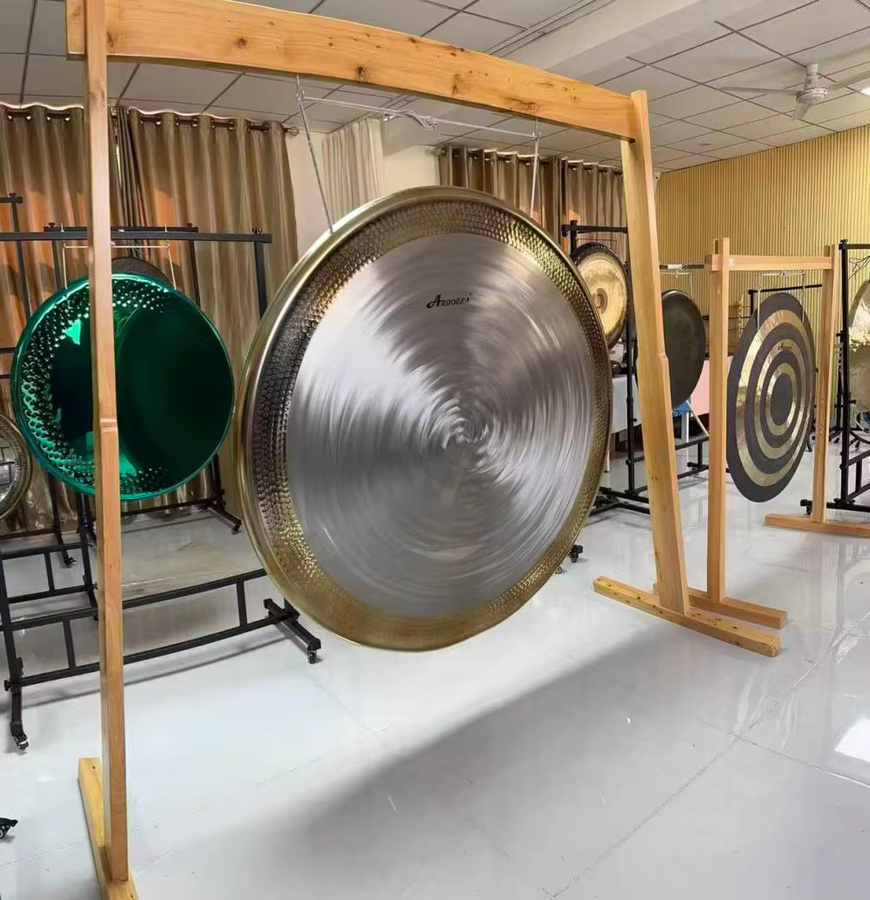 ARBOREA Sound Healing Gong aus Nickellegierung in Gold für Yoga und Klangbäder inklusive Holzhammer - Bild 5