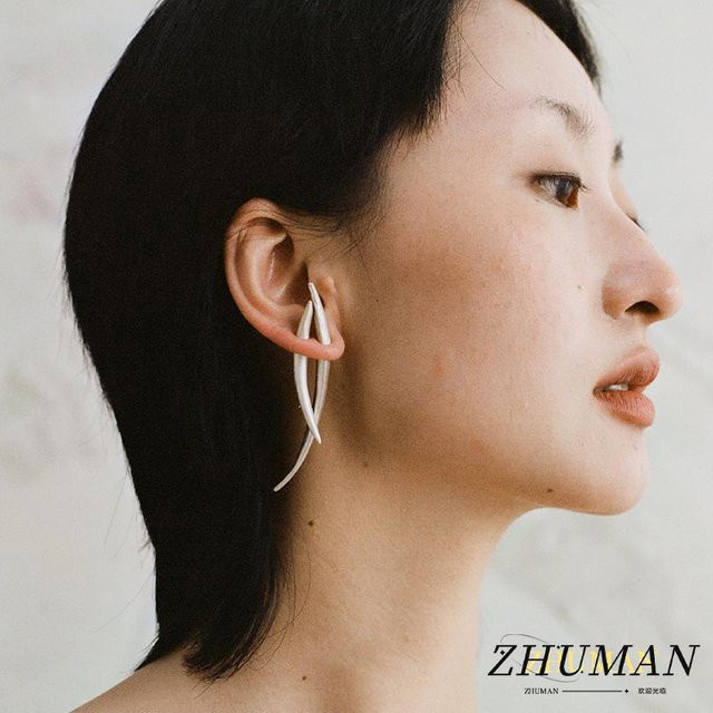 ZHUHE Ohrringe, gebogene Knospe Overlay Textur, Unisex - Bild 1
