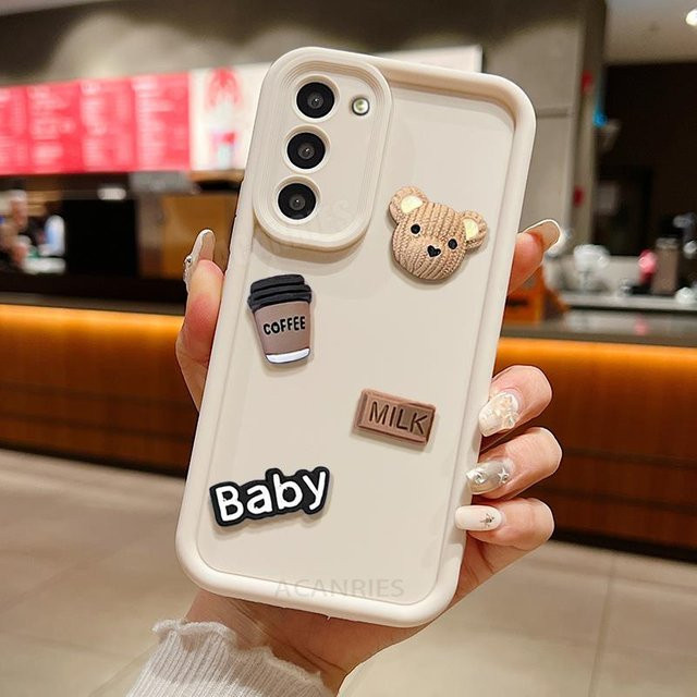 Samsung Galaxy S21 S22 S23 S24 Serie Süße 3D Bär Silikonhülle in Beige mit mattem Finish - Bild 1