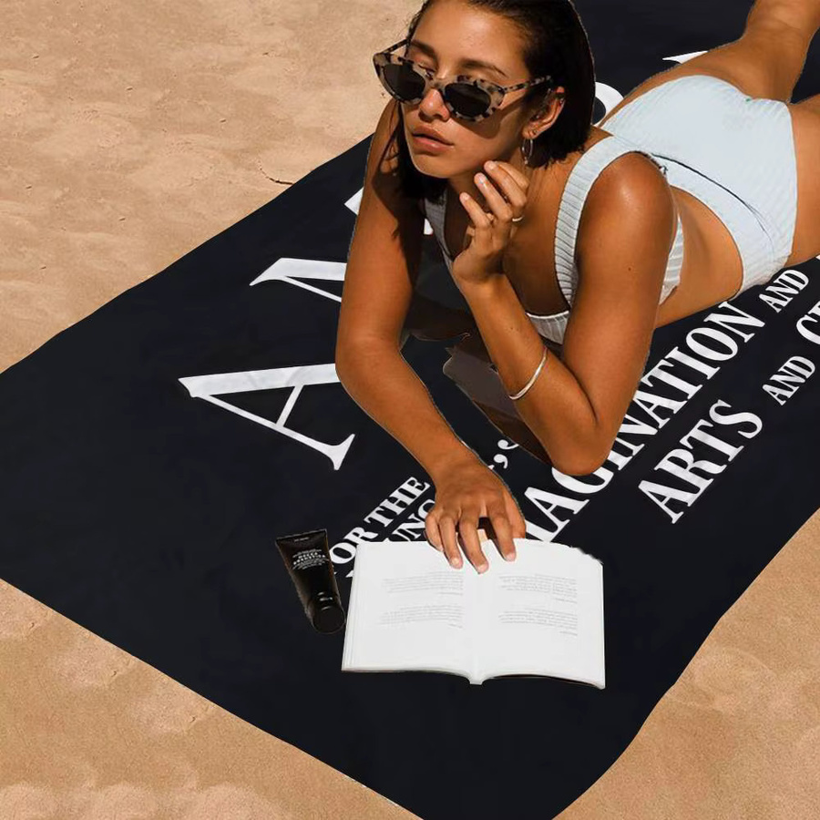 A-AMIRI Mikrofaser-Strandtuch mit Grafikprint, schwarz, superabsorbierend und schnelltrocknend - Bild 4