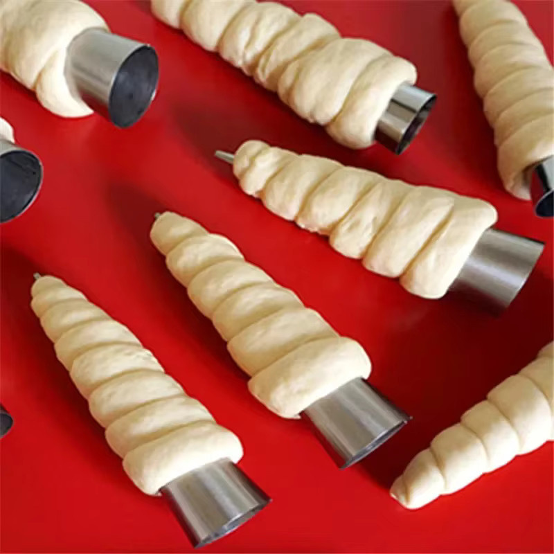 5er Set konische Backformen aus Edelstahl für Croissants und Creme Horns in Silber - Bild 2