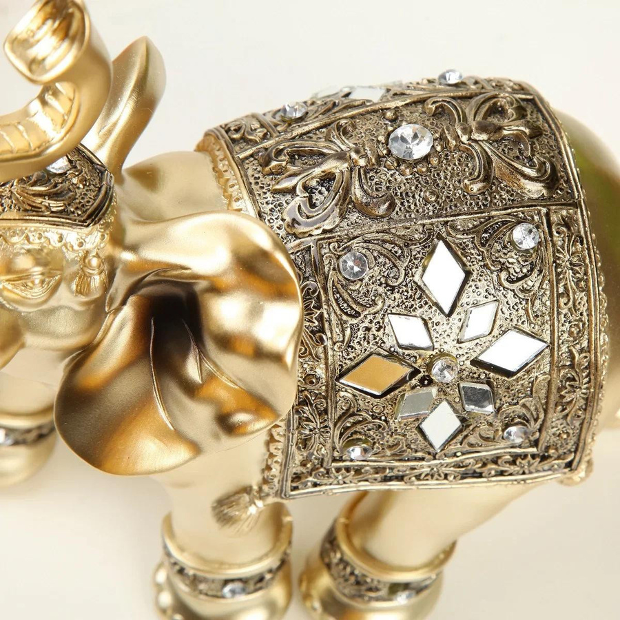 Goldene Elefantenstatue aus Kunstharz von Yiran Furniture als Feng Shui Glücksbringer und Deko-Ornament für deine Inneneinrichtung - Bild 2