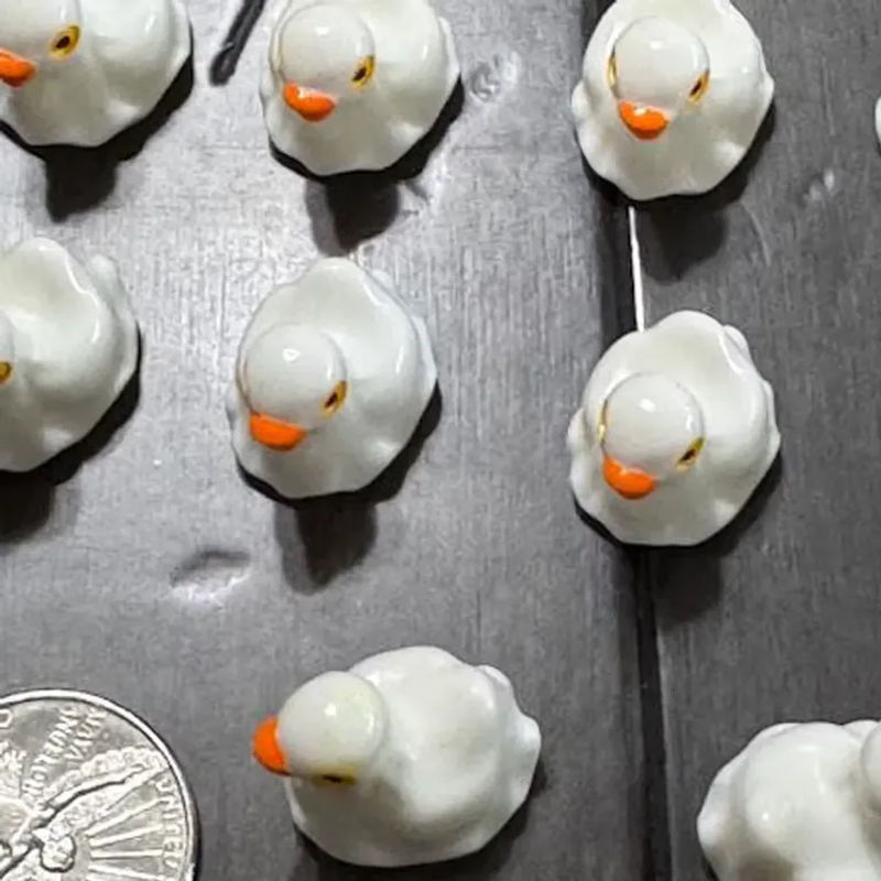 5 oder 10 Stück Geister-Enten aus Kunstharz in Weiß als Miniatur-Halloween-Ornament für DIY-Feenhandwerk und Mikrolandschaften - Bild 4