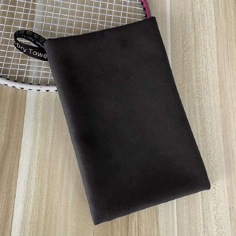 Schnell trocknendes Mikrofaser Handtuch in Schwarz für Sport, Strand und Camping - Bild 4