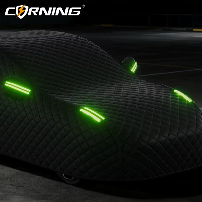 CORNING Autoabdeckung in Schwarz als universeller Outdoor-Schutz für SUV und Fließheck-Limousinen gegen Schnee, Sonne und Staub - Bild 3