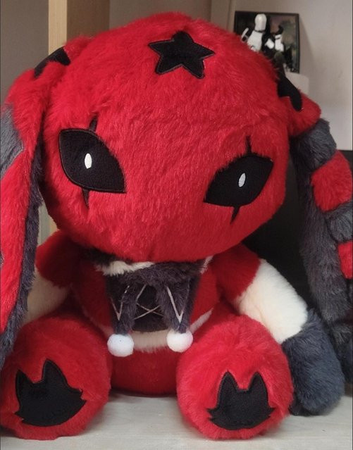 Game Freaks Pierrot Plüschtier, Plüschpuppe, 30cm - Bild 1