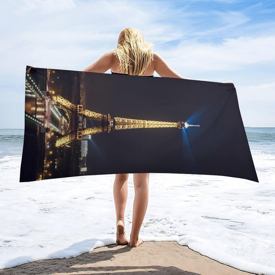 Sandfreies und schnelltrocknendes Strandtuch von Creative Man mit Eiffelturm im Nacht-Motiv in Weiß, B: 40 cm, H: 60 cm - Bild 1