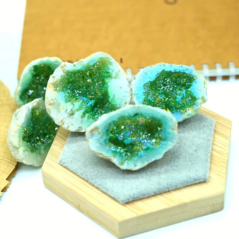 CRYSTALHOLA Grüne Drusen-Quarz-Geode als Tischdeko mit Quarz-Zentrum - Bild 4