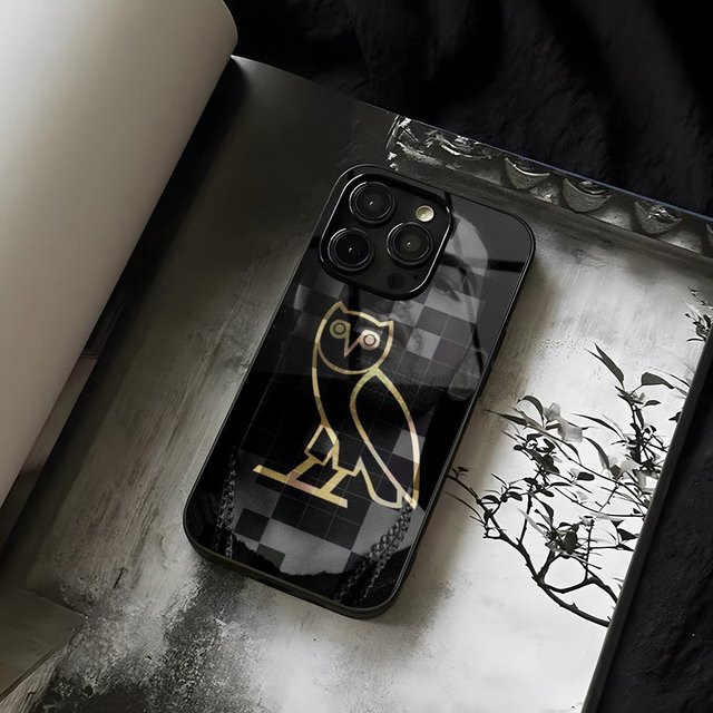 Handyhülle Drake O-OvO Eule für iPhone 11 12 13 14 15 16 17 Pro Max Plus Mini XR SE 2020 mit gehärtetem Glas in Schwarz - Bild 1