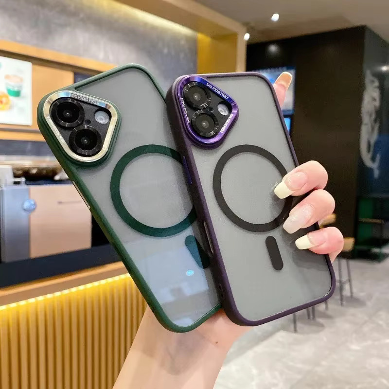 Magnetische MagSafe Handyhülle mit Metalllinse und stoßfester Rüstung für Apple iPhone 11 bis 17 Pro Max in Purple - Bild 1