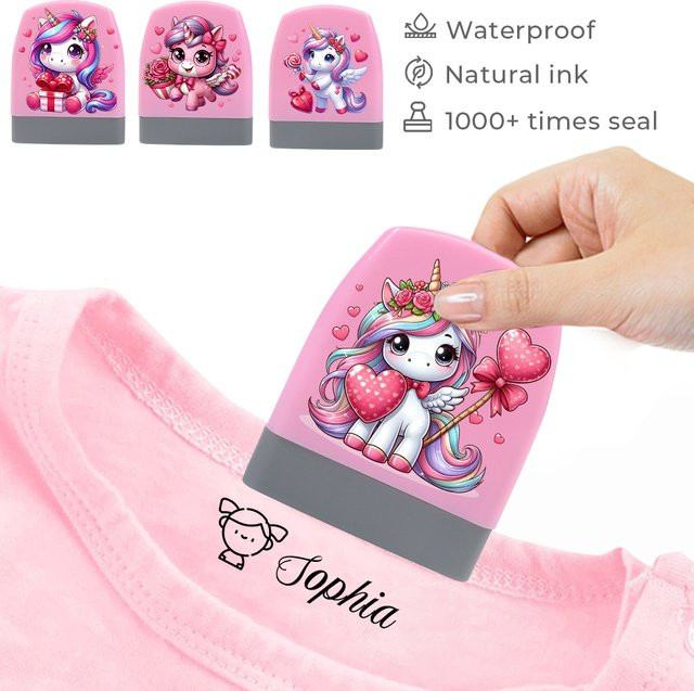 Personalisierter Selbstfärbender Blitzstempel mit Einhorn-Emblem in Pink für Schuluniformen - Bild 1