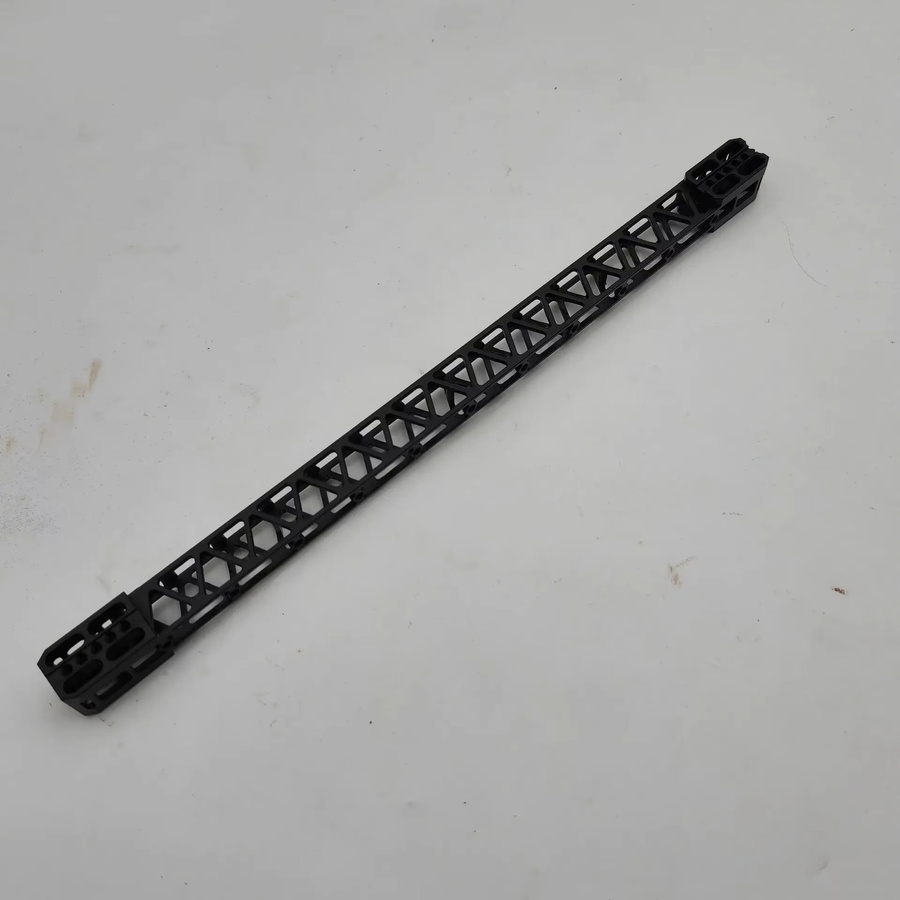Funssor Micron+ Plus FDM 3D-Drucker mit ultraleichtem X-Strahlportal aus CNC-Aluminium in Schwarz - Bild 3