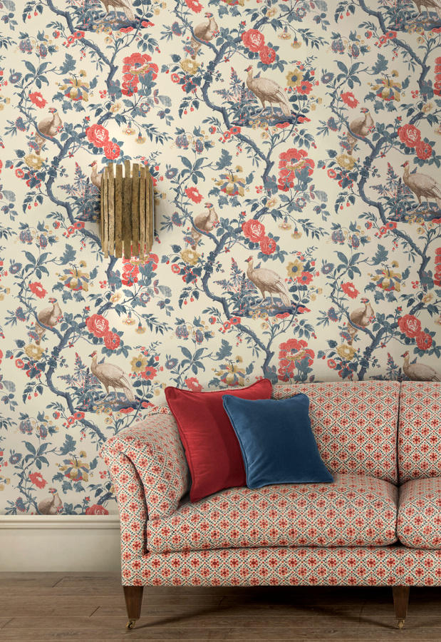 GP & J Baker Tapete Broughton Rose in Indigo und Rot mit floralem Botanical-Design - Bild 1