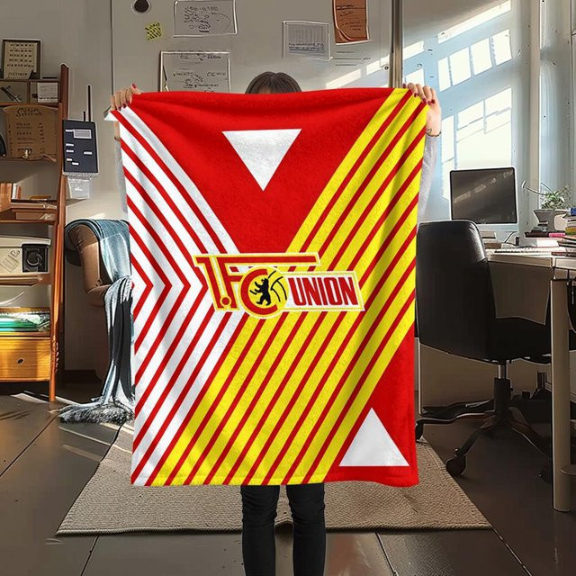 1. FC Union Berlin Flanell-Decke in Rot, B/B: 80 x 120 cm - Bild 1