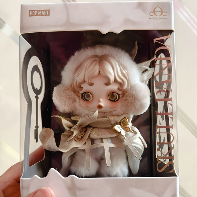 POPMART Skullpanda Valentinstag Black Maid Schmetterling Miss Collection Blind Box, Spielzeug - Bild 1