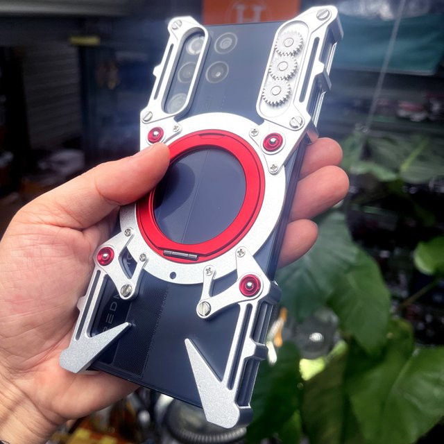 Stoßfeste Aluminiumhülle mit drehbarer Halterung für Nubia Redmagic 11 Pro in Schwarz - Bild 1