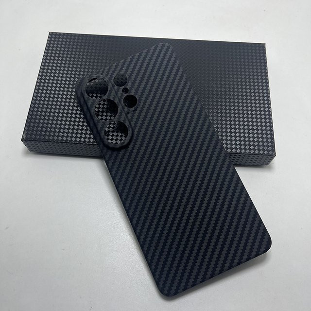 Echte Carbonfaser Handyhülle für Samsung Galaxy S25 Ultra und S26 Ultra in Schwarz, dünne und leichte Aramidfaser Schutzhülle - Bild 1