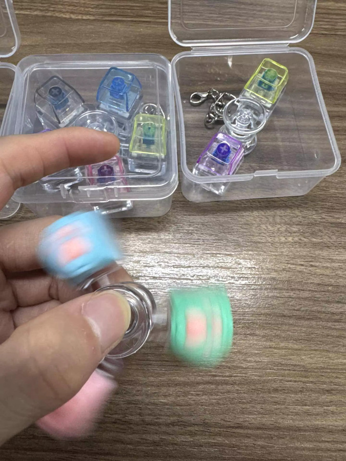 Meade Mechanischer Achsen-Tasten-Fidget-Spinner, leuchtender elektronischer Tastaturknopf, Stressabbau-Schlüsselanhänger, tragbares Spielzeug - Bild 2