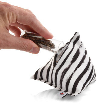 Canadian Cat Company Catnipspielzeug, 6x Schmusepyramide Zebra - Bild 2