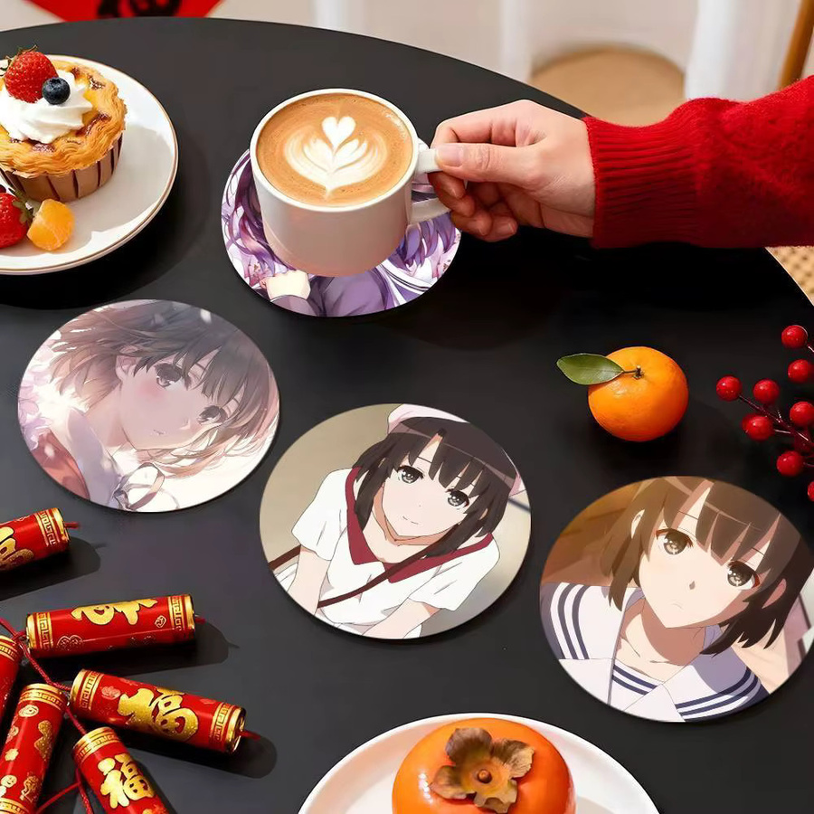 Runder Holzuntersetzer mit Megumi Kato Cartoon-Anime-Motiv von Bilibili, Durchmesser: 10 cm, Mehrfarbig - Bild 3