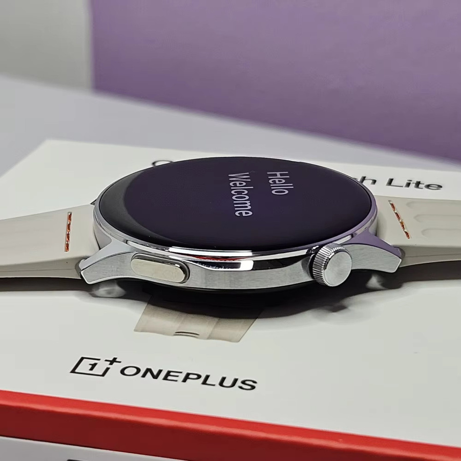 OnePlus Watch Lite Smartwatch mit 1,46 Zoll AMOLED-Display und Dual-Band-GPS in Schwarz - Bild 4
