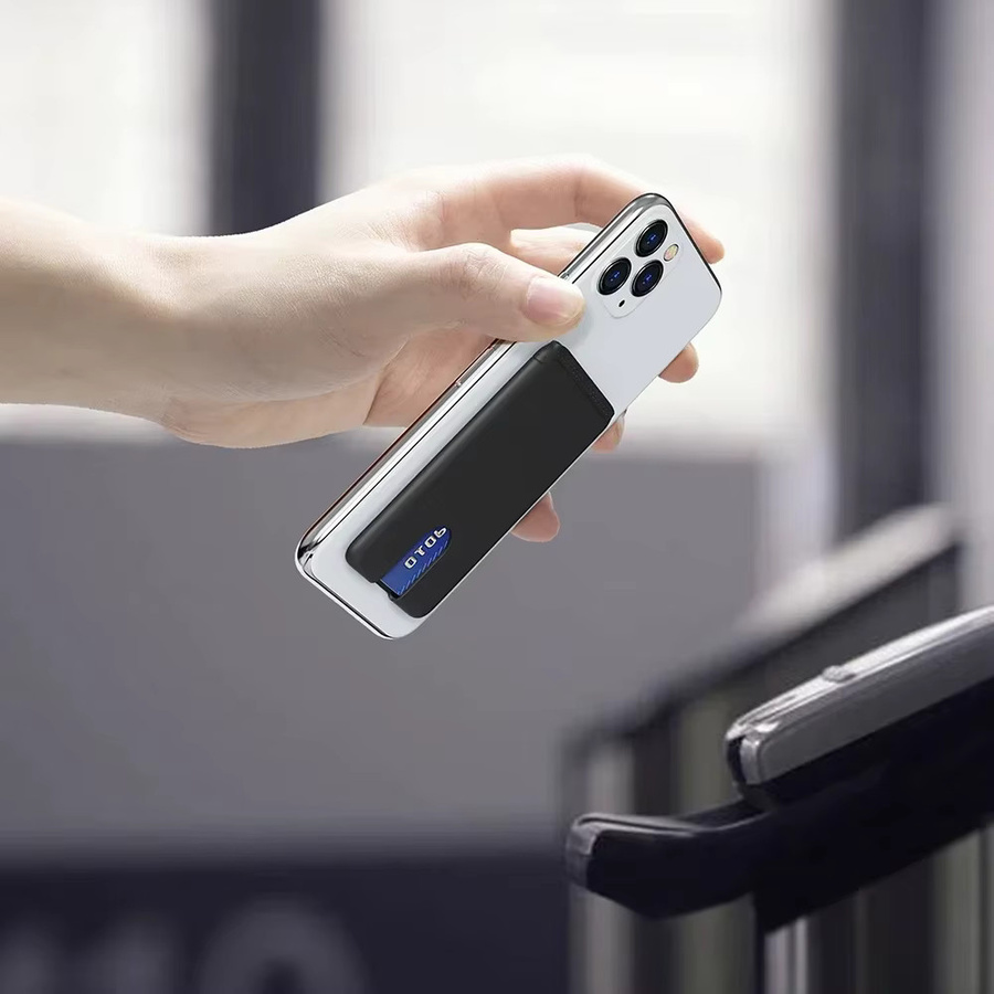 Minimalistischer Silikon-Handykartenhalter in Schwarz als schlankes Gehäuse und Kreditkarteninhaber mit Aufkleber für iPhone und Android - Bild 5