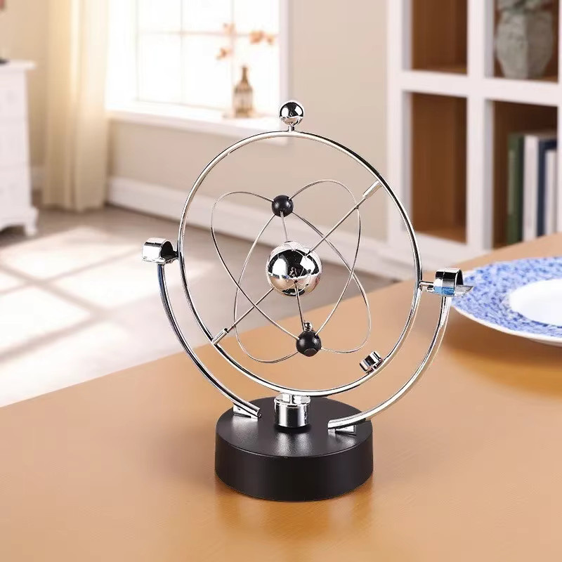 Meade Celestial Eternal Motion Newton Pendel Schreibtischdekoration aus Metall in Silber - Bild 3