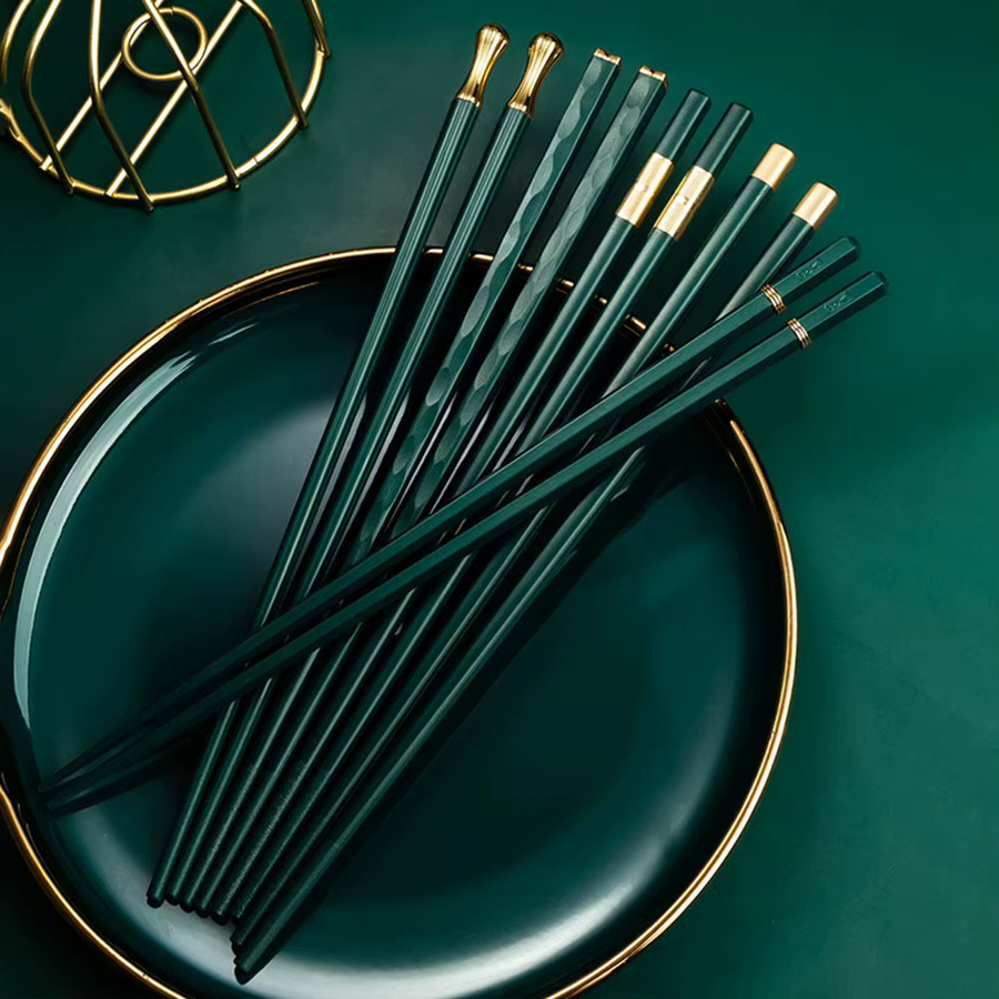 Multiyilego Premium-Essstäbchen-Set aus Metall in Gold und Grün, rutschfest und spülmaschinenfest - Bild 2