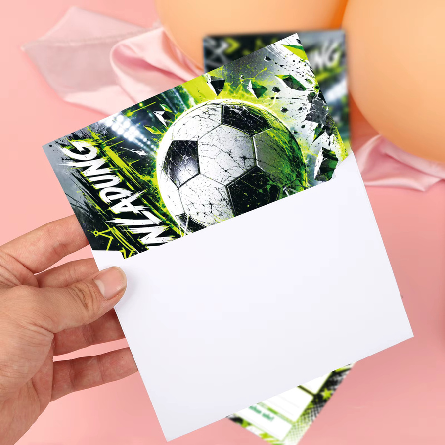 12 Fußball-Einladungskarten mit coolen Designs in Multicolor aus Papier für deine Geburtstagsfeier oder Sportparty - Bild 3