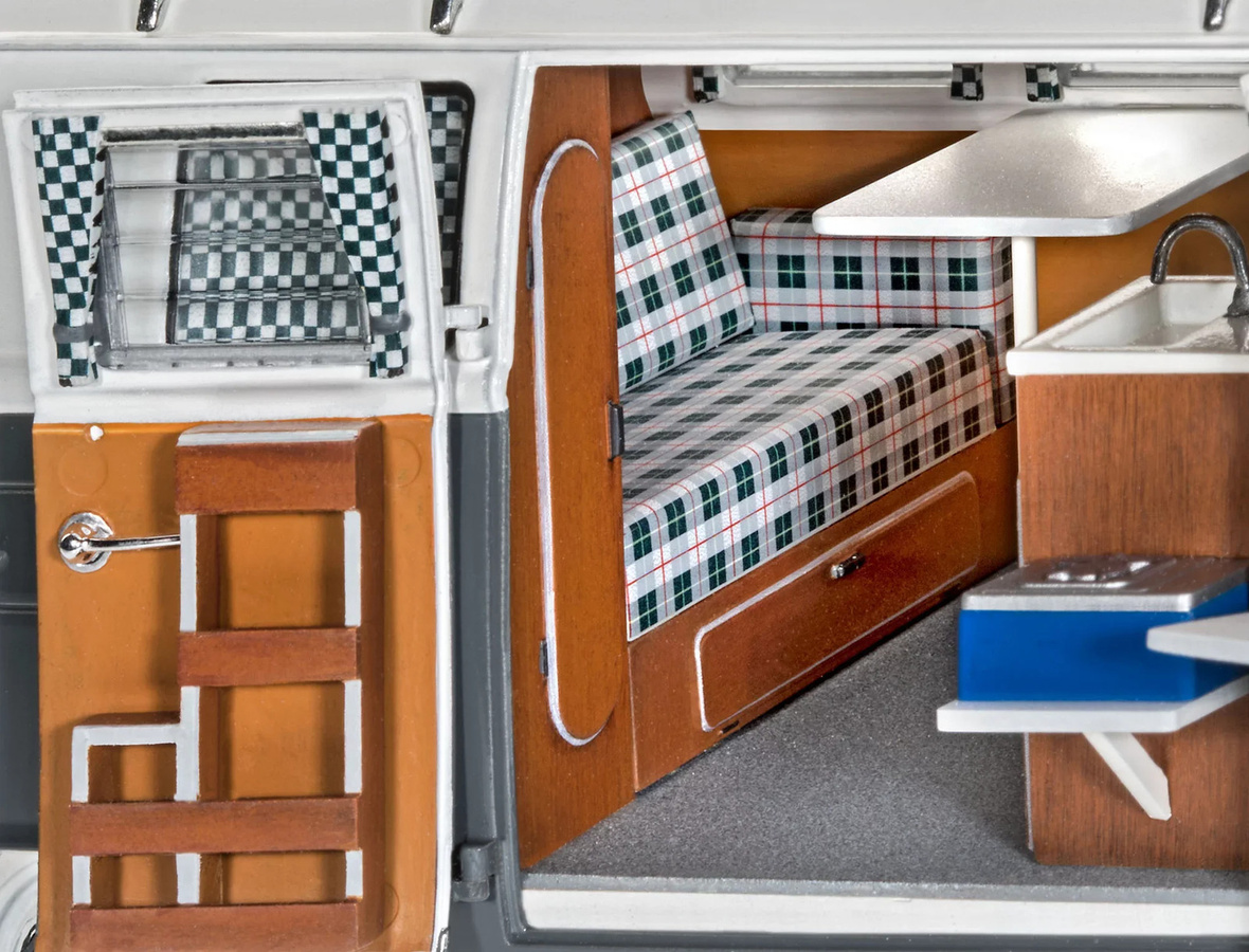 Revell VW T1 Camper Modellbausatz 1:24 ab 13 Jahren - Bild 4