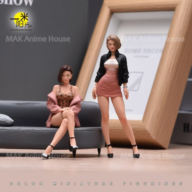 Sexy Kurzhaarige Figur mit Hosenträgerrock, Schönheitsfrau-Modell, Einzelfigur - Bild 1