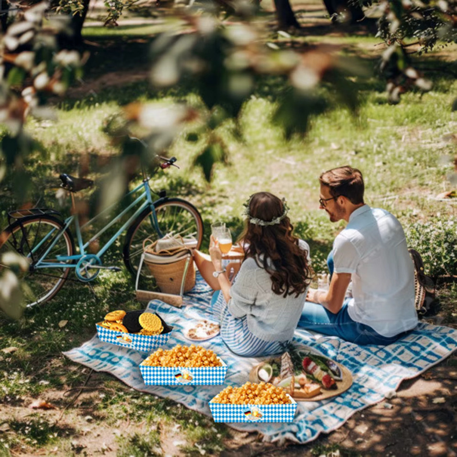 Einweg Papier Lebensmittel Trays im Oktoberfest Blau-Weiß Gitter Design für Snacks, Süßigkeiten und Popcorn - Bild 3
